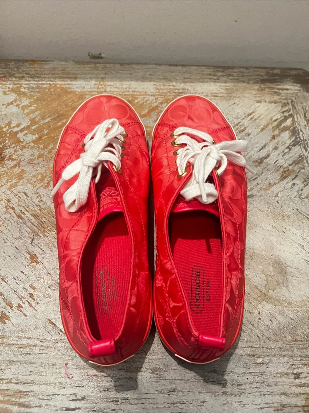 Coach Women's Suzzy Corral Pink Signature‎ Embossed Logo Low-Top Sneakers Size 8